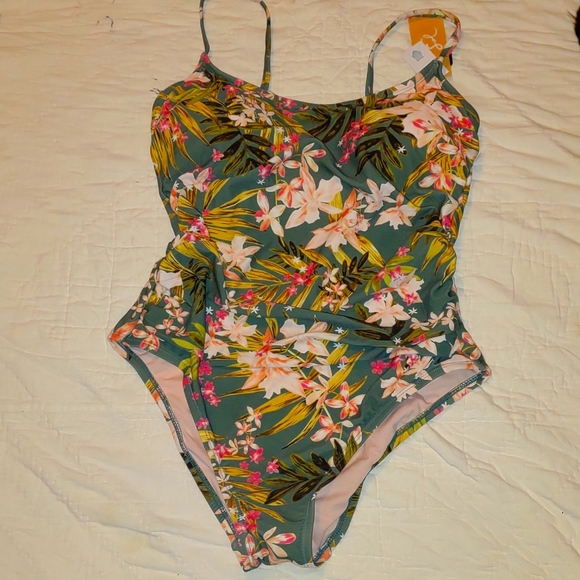 💦KONA SOL 💦Tropical Floral Swimsuit one piece, Beach and pool wear - Picture 12 of 15